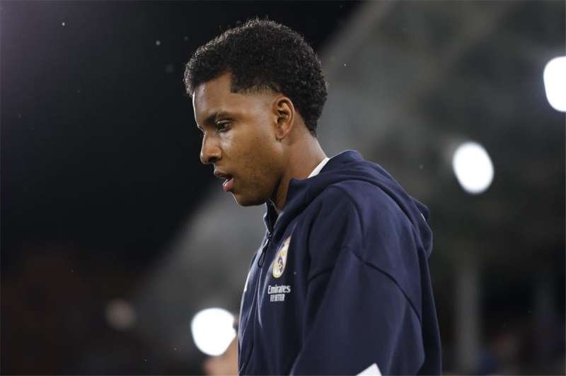 رودريجو يوضح موقفه من دكة ريال مدريد ويؤكد: أنشيلوتي جعل البرازيل مختلفًا