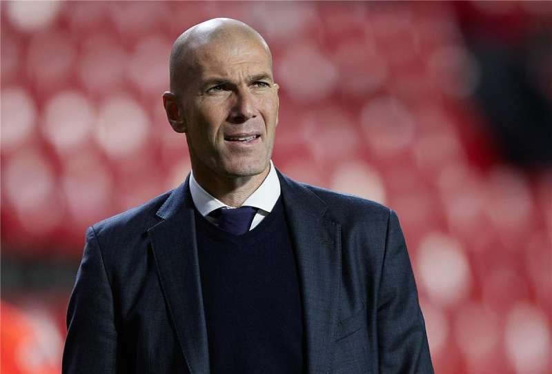 حارس ريال مدريد السابق مشيدًا بزيدان: الجميع كانوا يحترمونه.. وهذا ما يميزه
